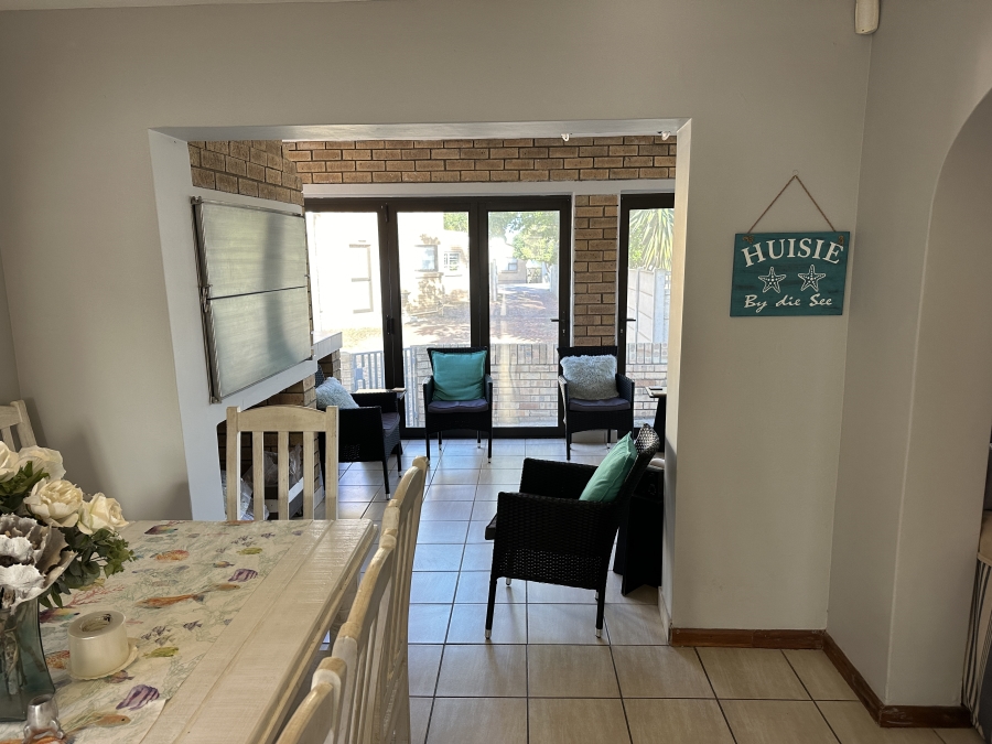 4 Bedroom Property for Sale in Hartenbos Central Western Cape